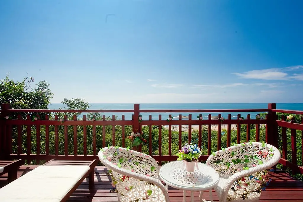 Villa Moon Bay & Resort Sanya